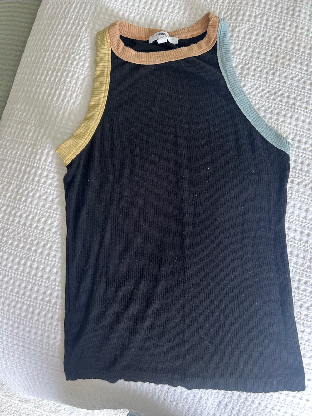 Colorblock-Trim Ribbed Tank Top - Picture 3 of 4